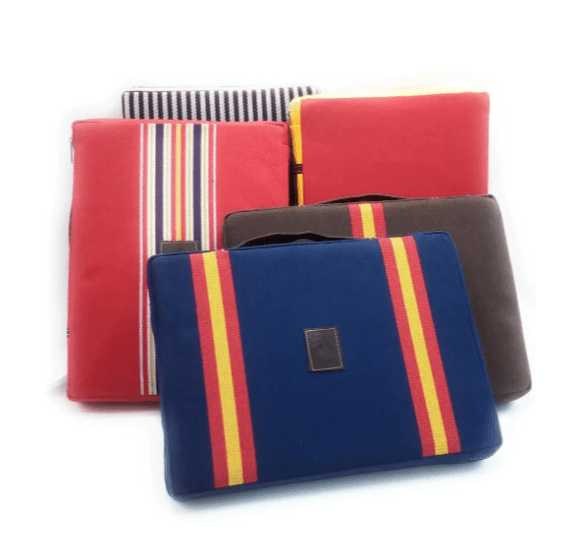 Almohadillas taurinas La Flamenca de Borgoña, Bandera de España, Cruz de Borgoña, Patricia Muñoz, VOX, Santiago Abascal 