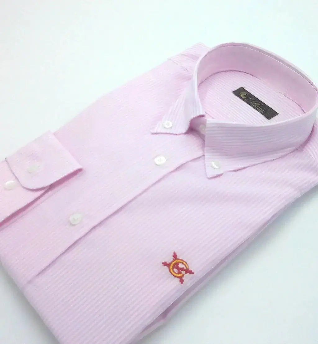 Camisa rosa La Flamenca de Borgoña, Bandera de España, Cruz de Borgoña, Patricia Muñoz, VOX, Santiago Abascal 