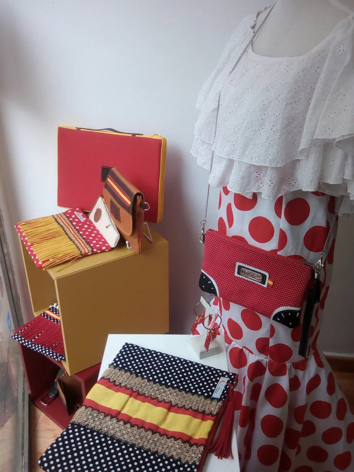 Día Internacional del Flamenco 2023 Bandera España La Flamenca de Borgoña 