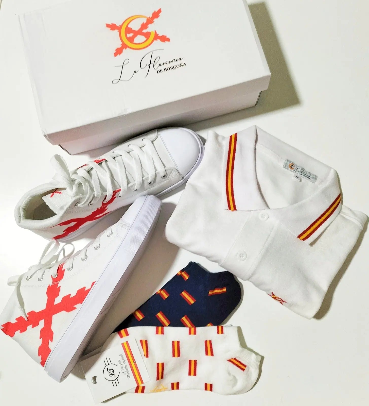 Moda española patriota La Flamenca de Borgoña, Bandera de España, Cruz de Borgoña, Patricia Muñoz, VOX, Santiago Abascal 