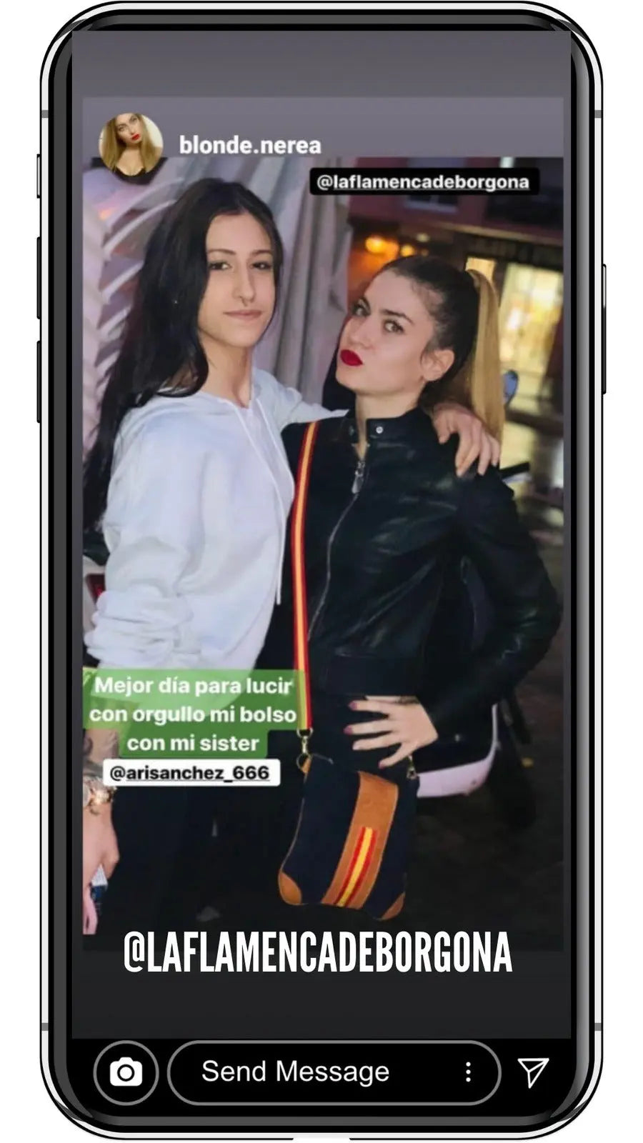 Publica tu foto en Historias de Instagram La Flamenca de Borgoña, Bandera de España, Cruz de Borgoña, Patricia Muñoz, VOX, Santiago Abascal 