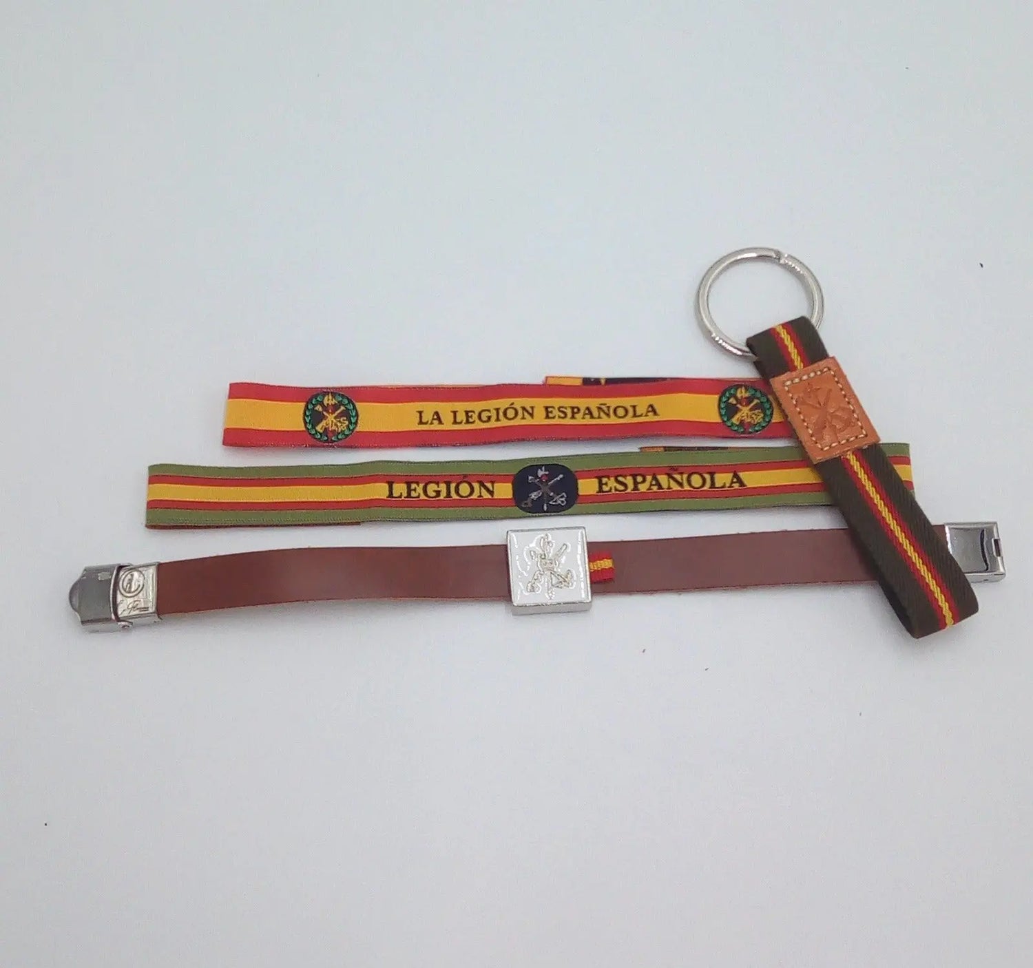 Pulseras de la Legión española La Flamenca de Borgoña, Bandera de España, Cruz de Borgoña, Patricia Muñoz, VOX, Santiago Abascal 