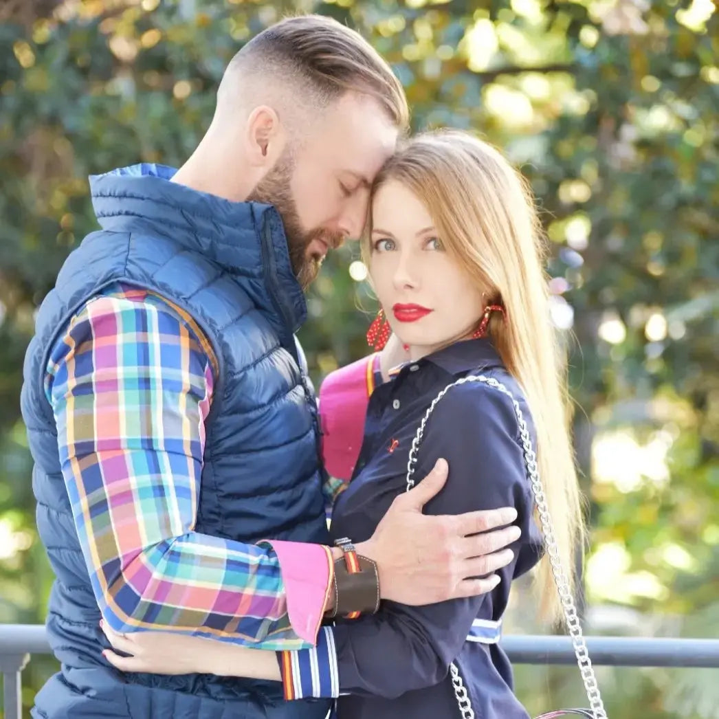 San Valentín se acerca...17 regalos La Flamenca de Borgoña, Bandera de España, Cruz de Borgoña, Patricia Muñoz, VOX, Santiago Abascal 