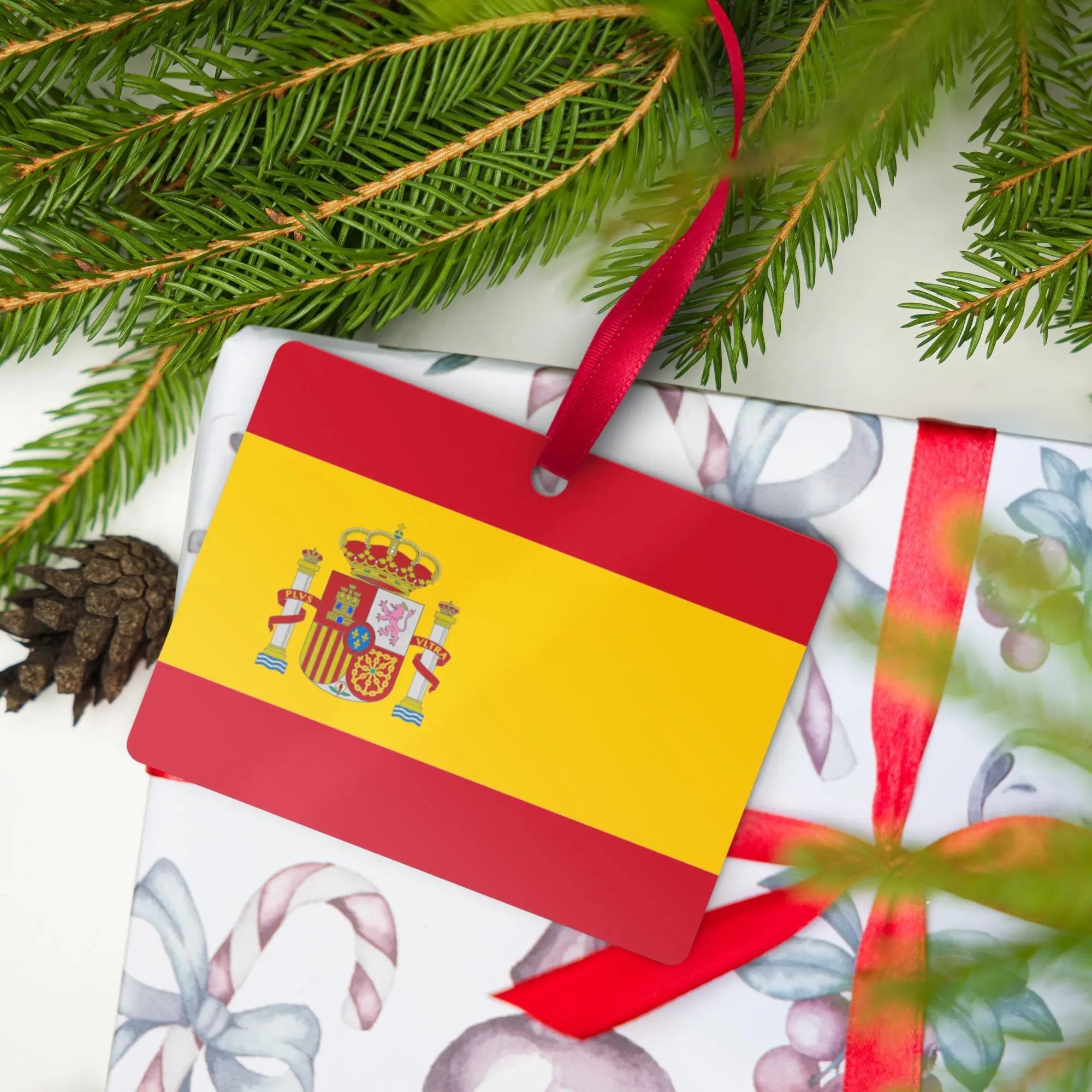 Comprar Adornos metálicos para Regalos o Árbol de Navidad La Flamenca de Borgoña Bandera España