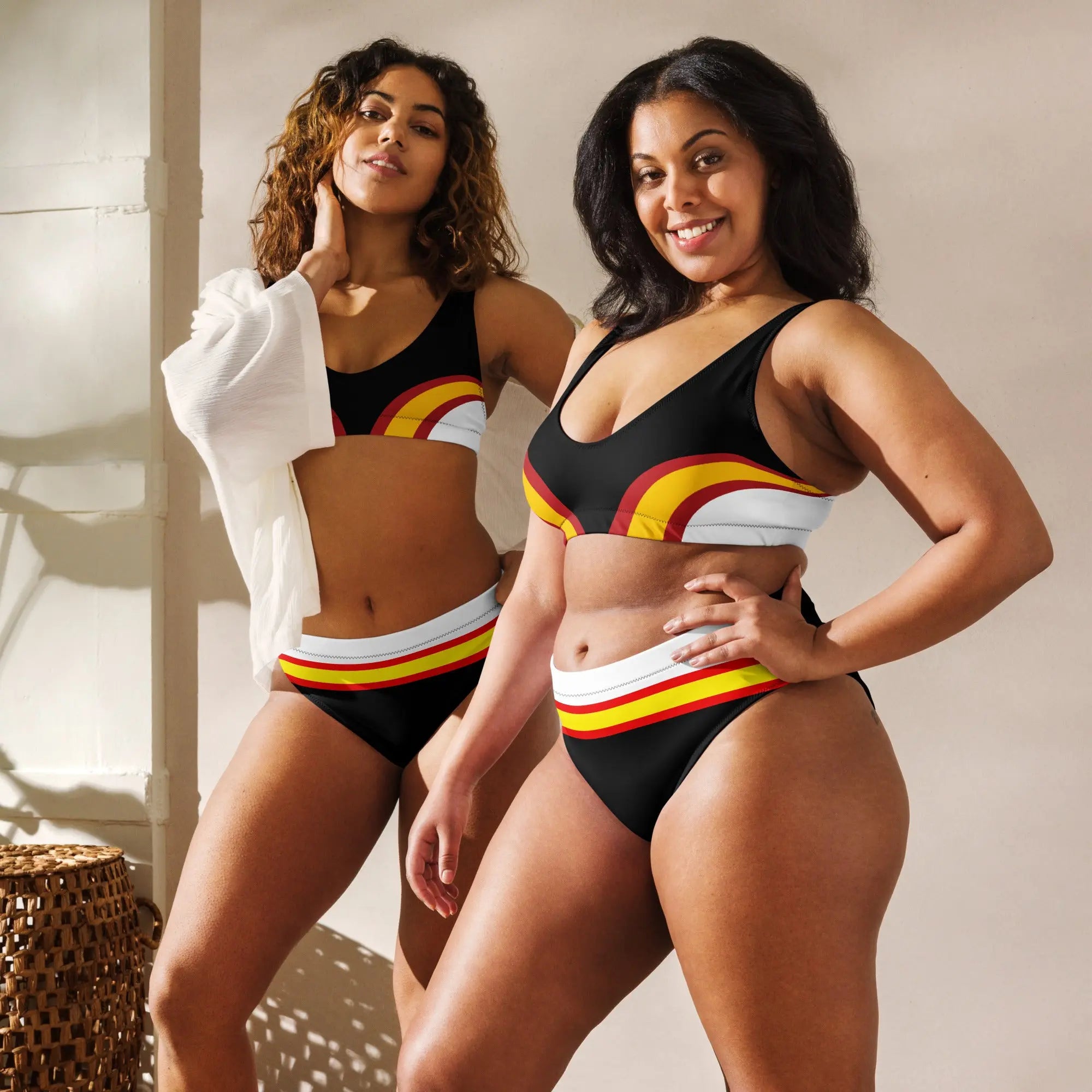 Comprar Bikini reciclado talle alto Bandera de España La Flamenca de Borgoña, Bandera de España, Cruz de Borgoña, Patricia Muñoz, VOX, Santiago Abascal