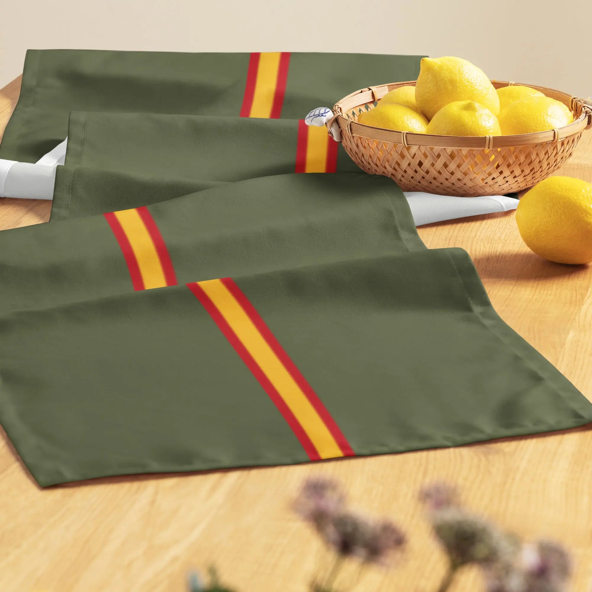 Comprar Camino de mesa Bandera España verde Bandera España La Flamenca de Borgoña Patricia Muñoz VOX