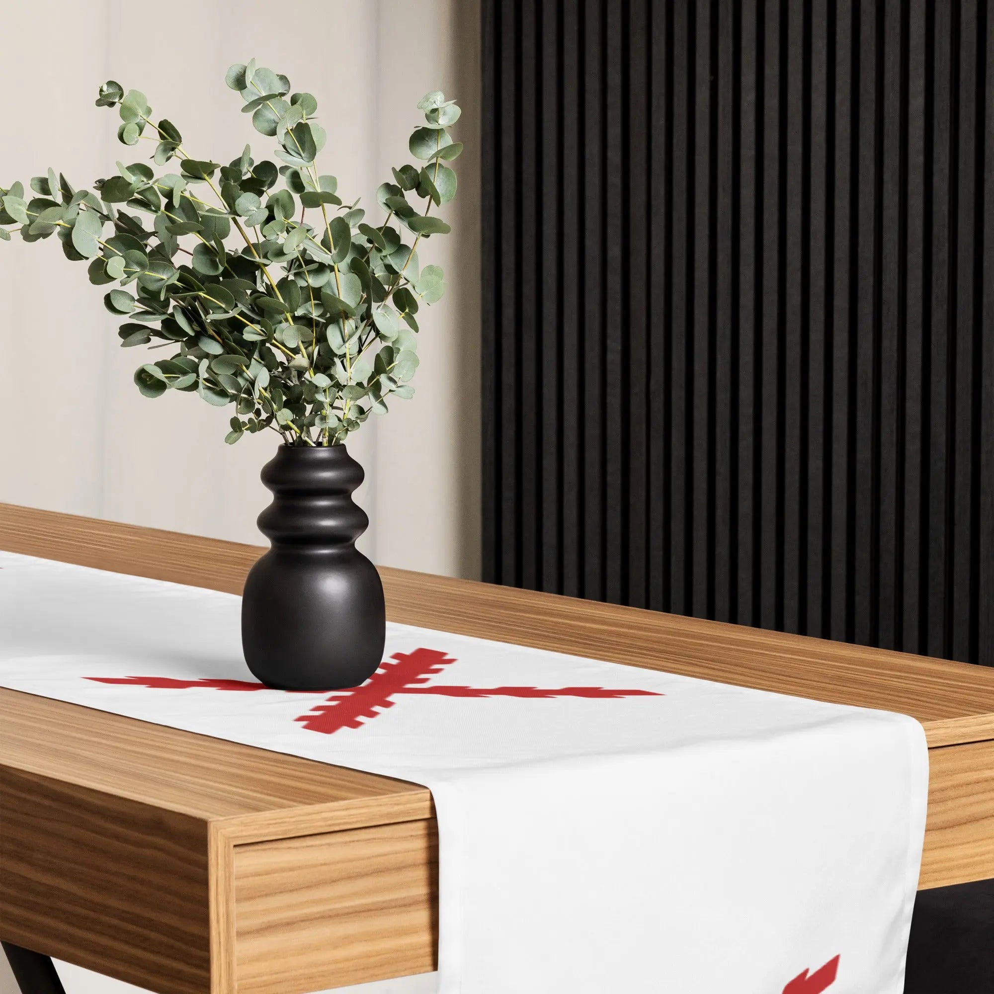 Comprar Camino de mesa Cruz de Borgoña Bandera España La Flamenca de Borgoña Patricia Muñoz VOX