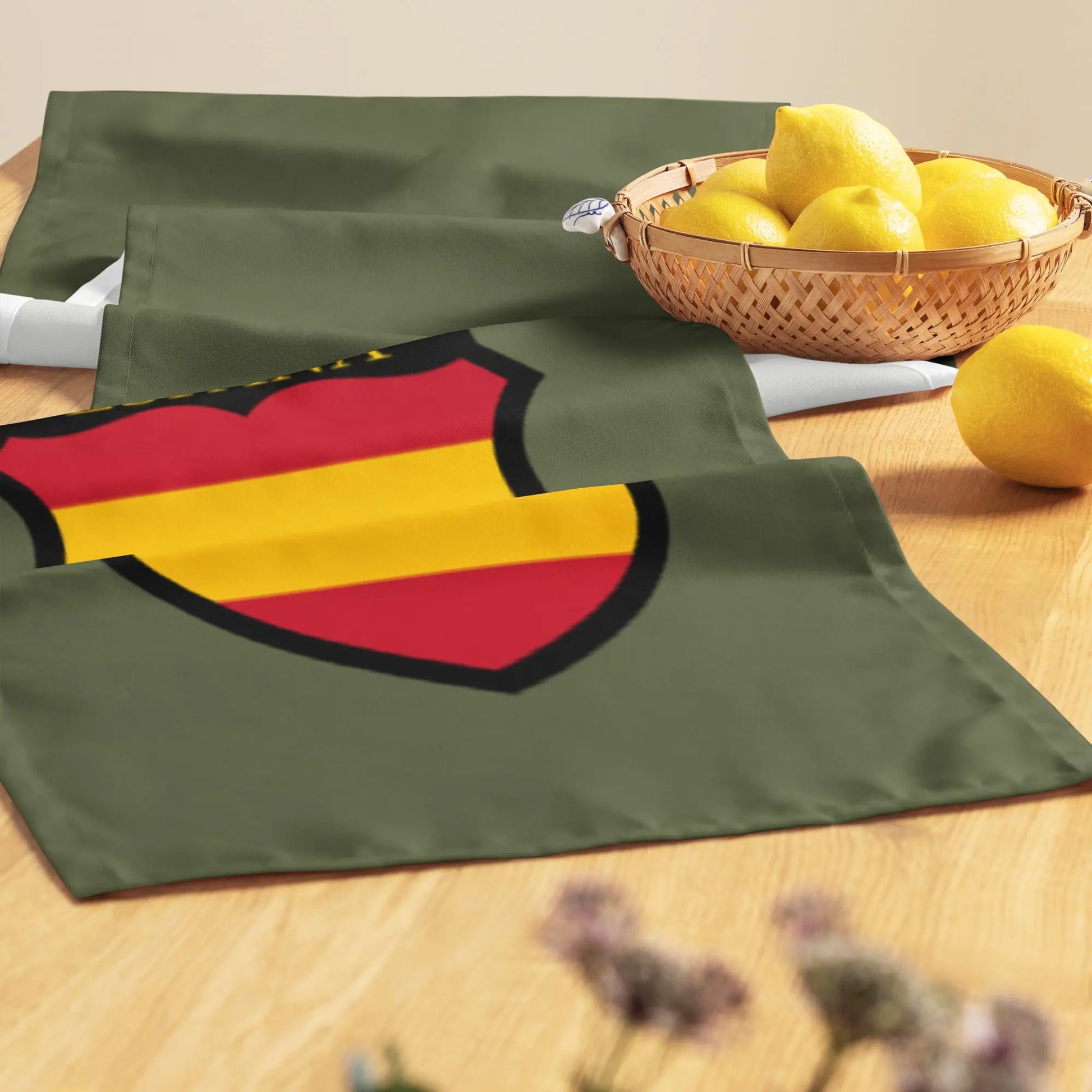 Comprar Camino de mesa División Azul Bandera España La Flamenca de Borgoña Patricia Muñoz VOX