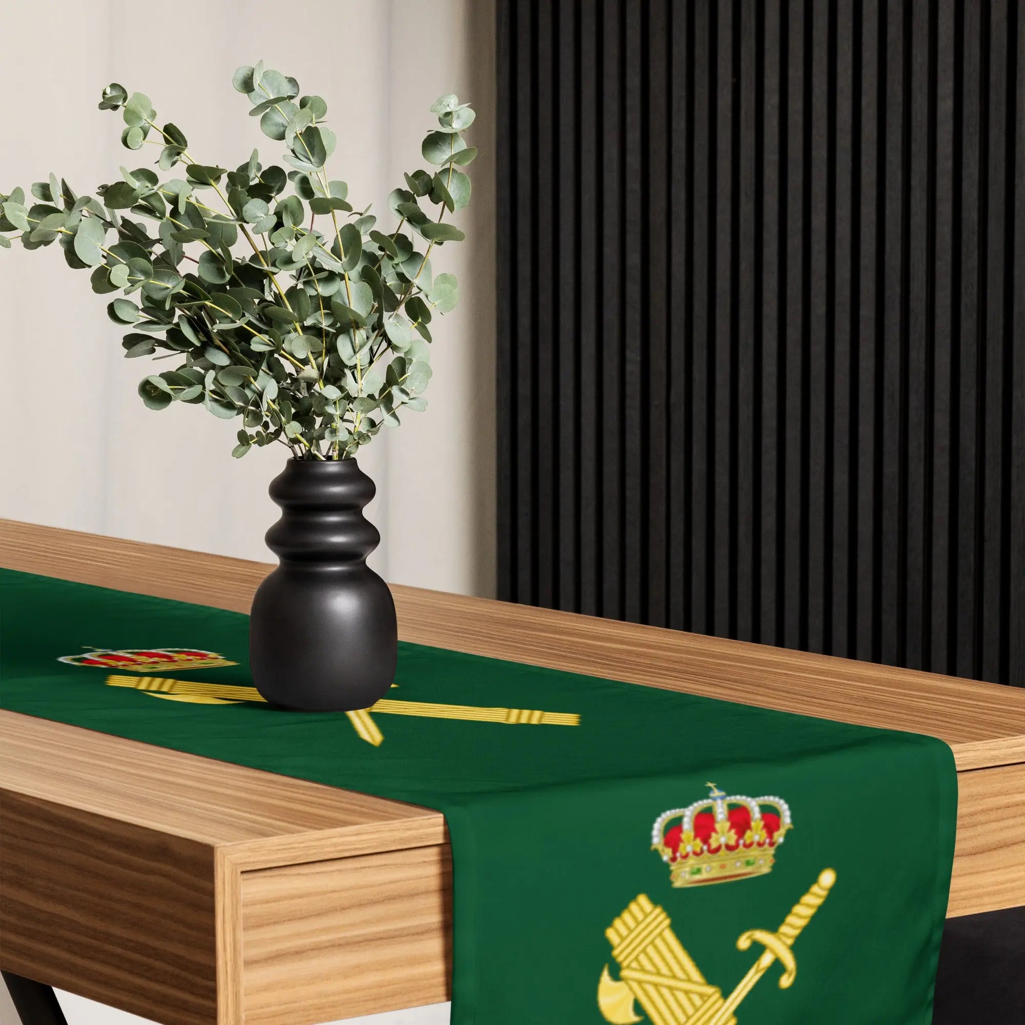 Comprar Camino de mesa Guardia Civil Bandera España La Flamenca de Borgoña Patricia Muñoz VOX