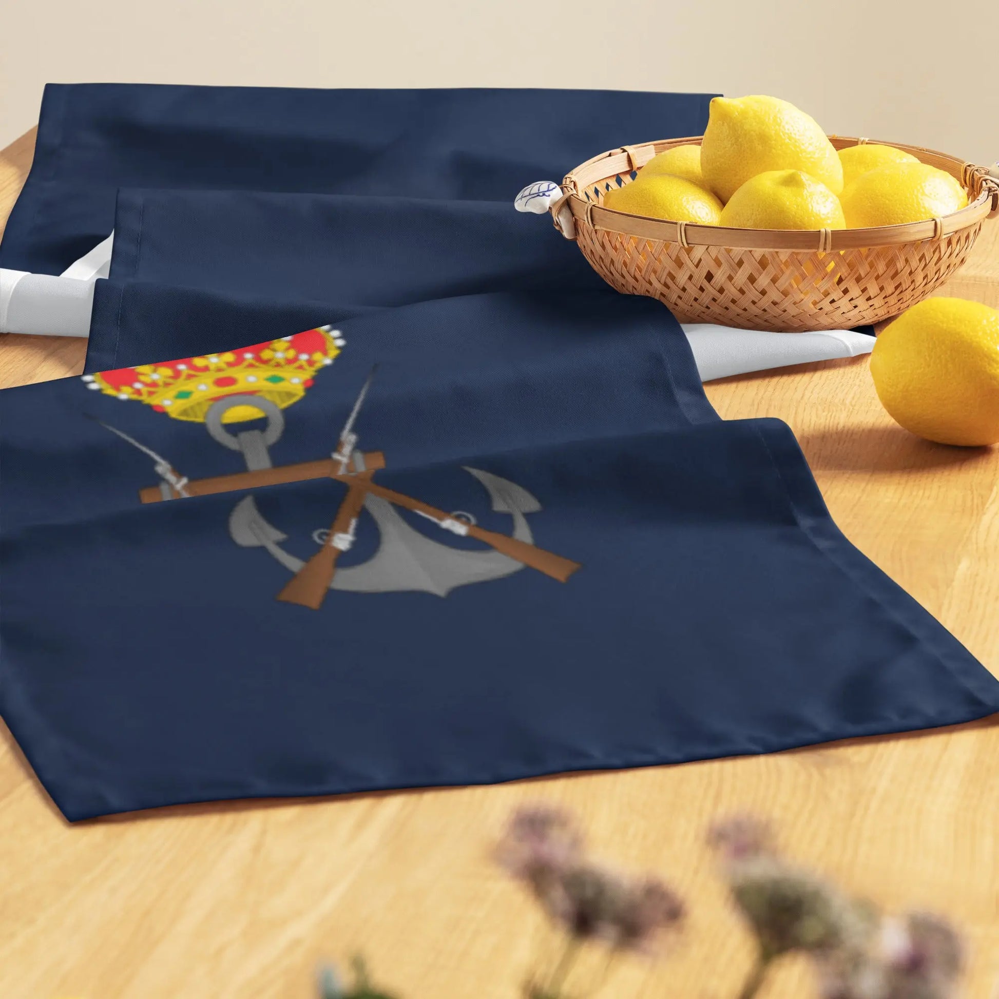 Comprar Camino de mesa Infantería de Marina Bandera España La Flamenca de Borgoña Patricia Muñoz VOX