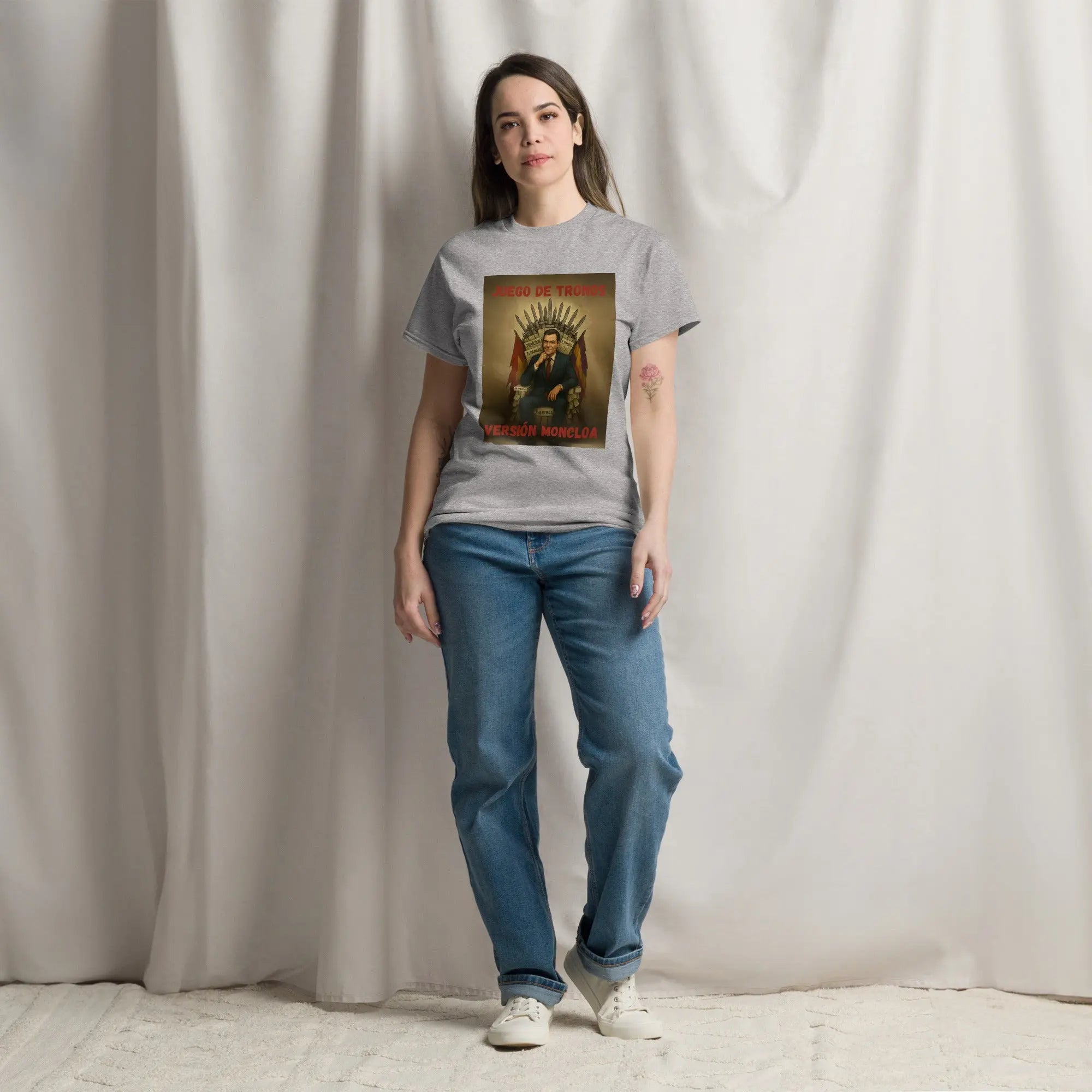 Comprar Camiseta "Juego de Tronos: Versión Moncloa" Bandera España La Flamenca de Borgoña Patricia Muñoz VOX