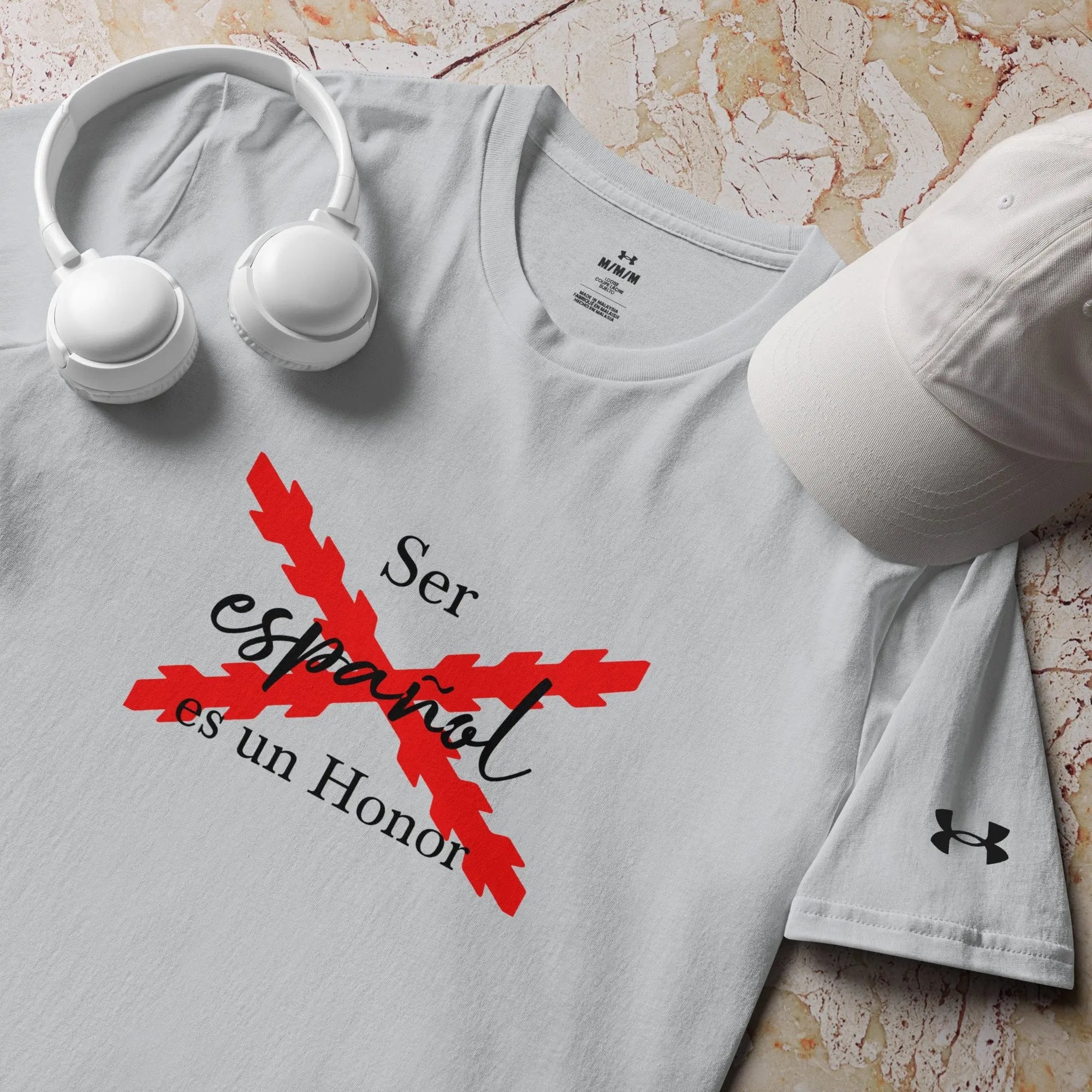 Comprar Camiseta deportiva Under Armour® "Ser español es un Honor" La Flamenca de Borgoña Bandera España