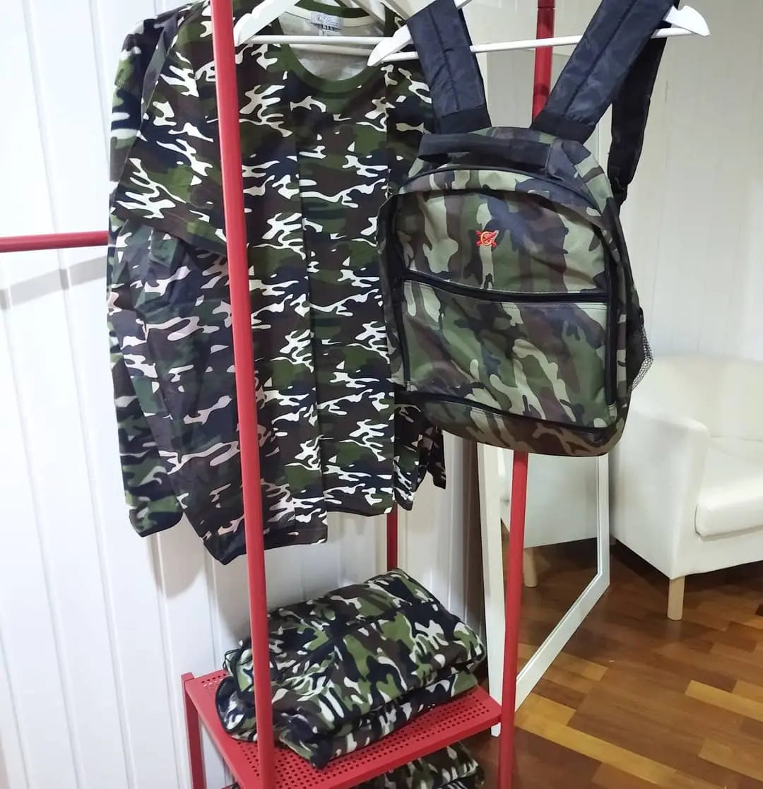 Comprar Mochila Camuflaje Cruz de Borgoña Bandera España La Flamenca de Borgoña Patricia Muñoz VOX