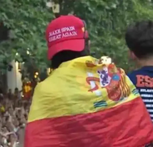 Comprar Gorra "Make Spain Great Again" de Ferran Torres La Flamenca de Borgoña Bandera España