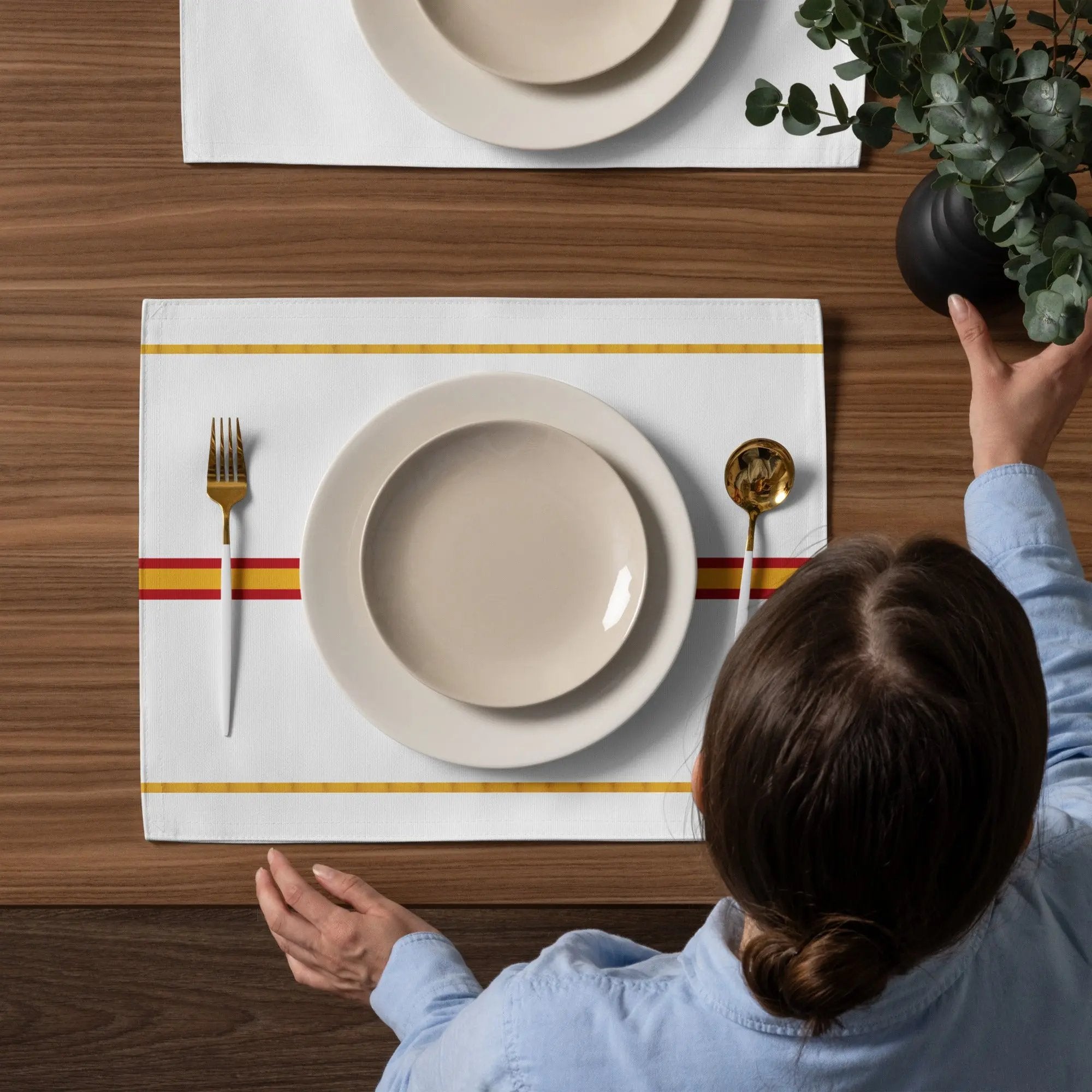 Comprar Juego de manteles individuales Bandera de España detalle dorado La Flamenca de Borgoña Bandera España