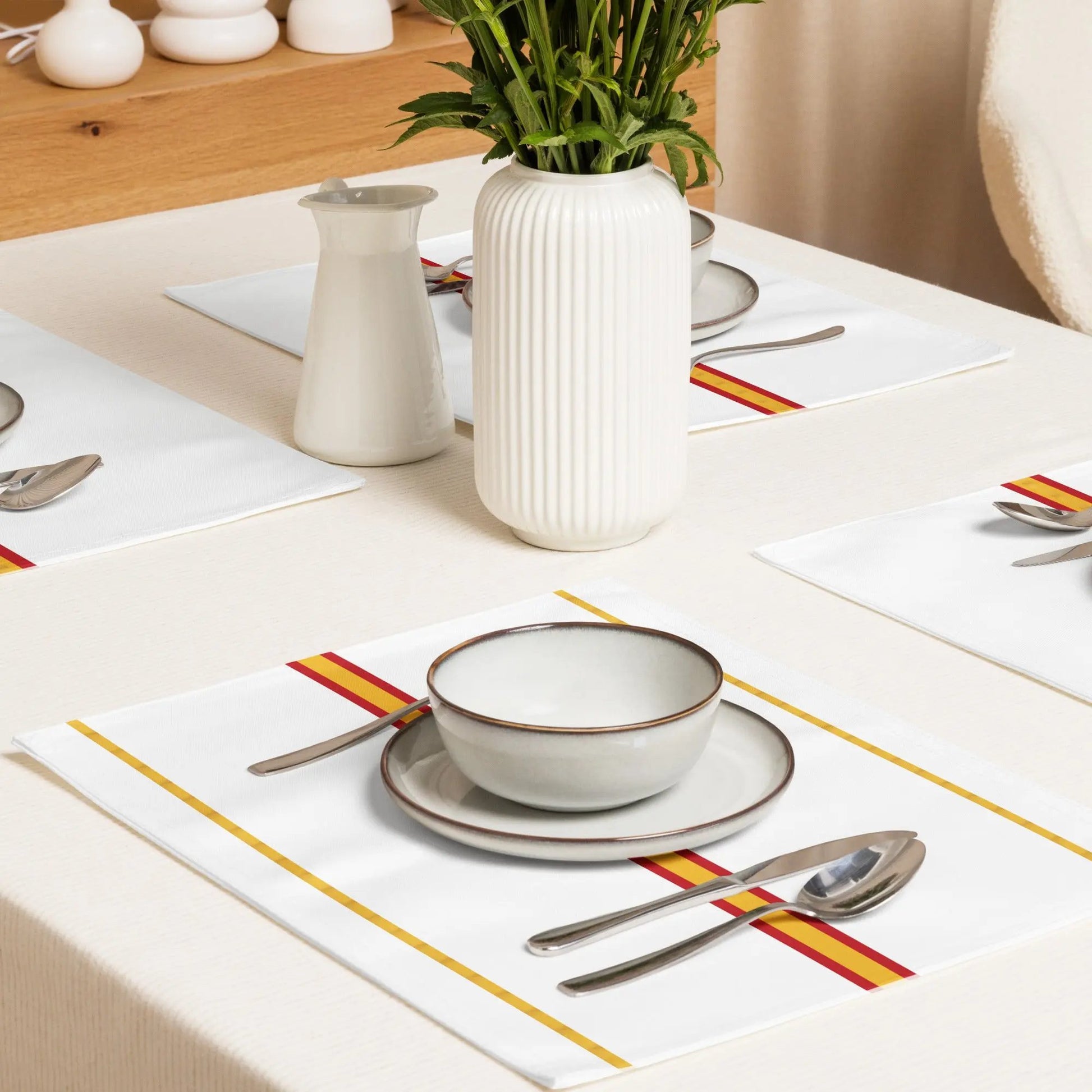 Comprar Juego de manteles individuales Bandera de España detalle dorado La Flamenca de Borgoña Bandera España