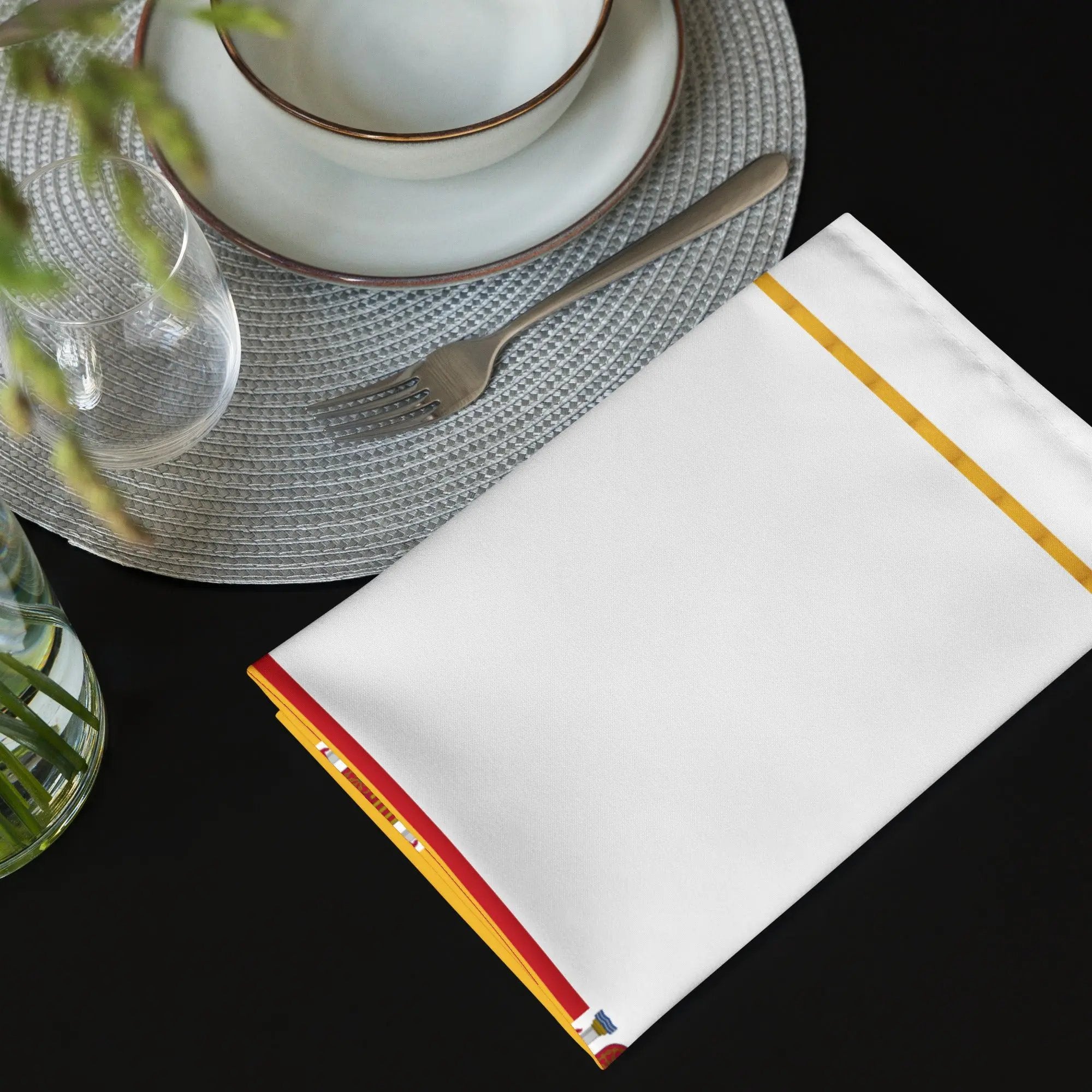 Comprar Juego de servilletas de tela Bandera de España detalle dorado La Flamenca de Borgoña Bandera España