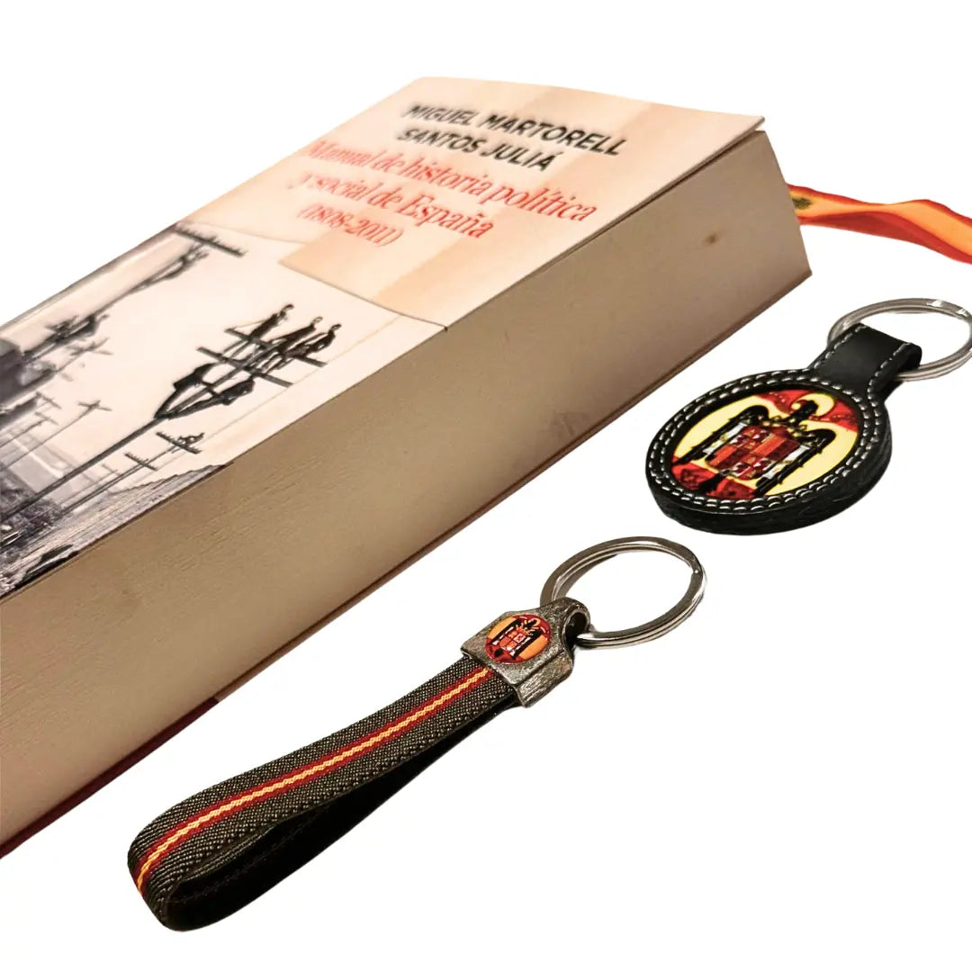 Comprar Libro "Manual de historia politica y social de España" + Lote Águila de San Juan La Flamenca de Borgoña Bandera España