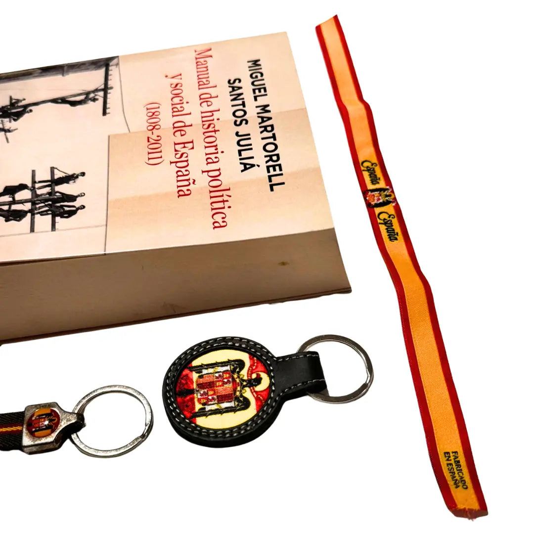 Comprar Libro "Manual de historia politica y social de España" + Lote Águila de San Juan La Flamenca de Borgoña Bandera España