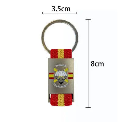 Comprar Llavero Metálico y Cinta Bandera de España BRIPAC Brigada Paracaidista 8 x 3,5 cm La Flamenca de Borgoña Bandera España