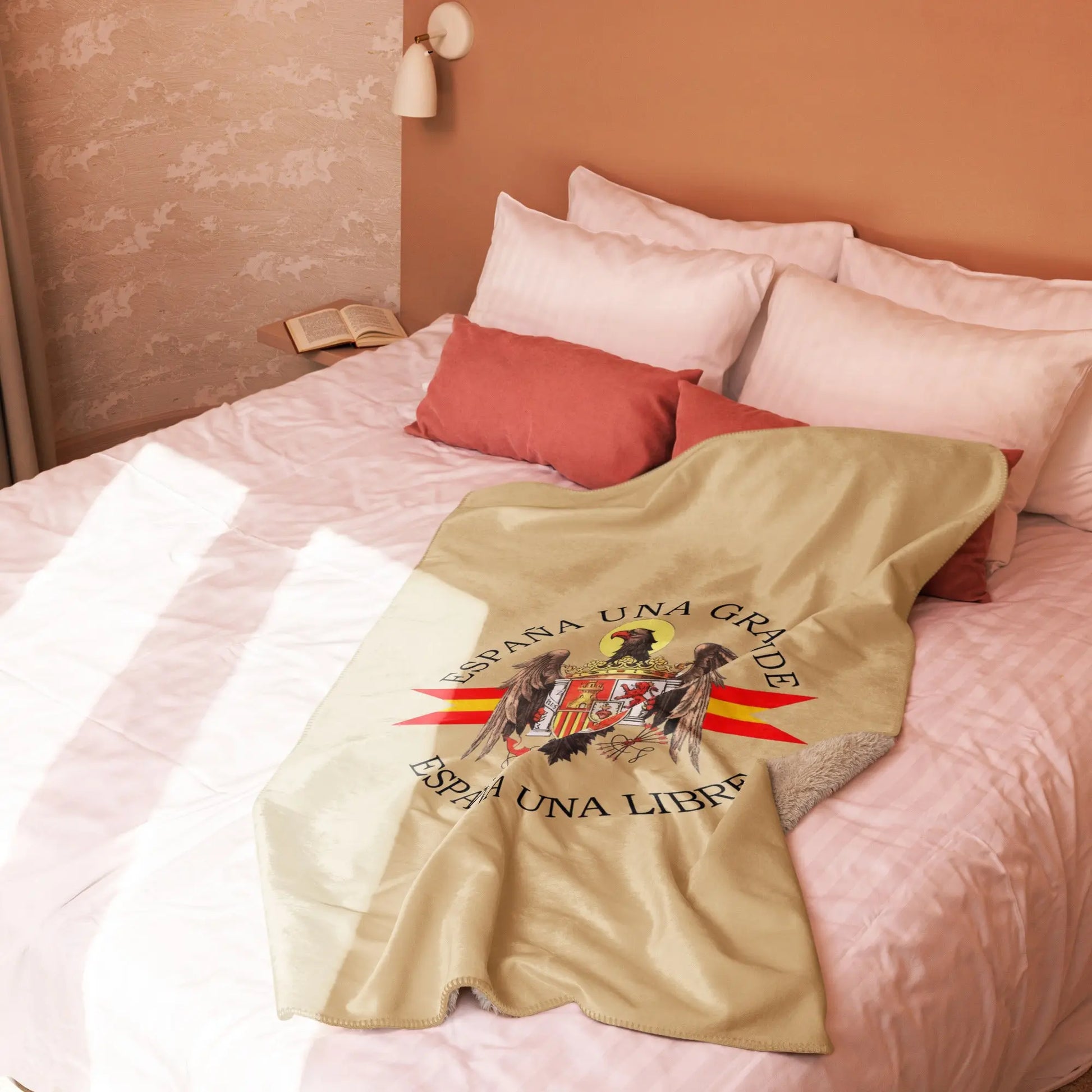 Comprar Manta sherpa Águila San Juan - camel La Flamenca de Borgoña Bandera España