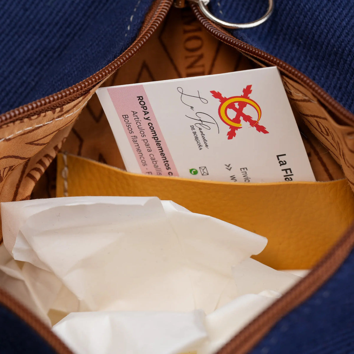 Mochila azul marino con bandera de España y adorno ecuestre