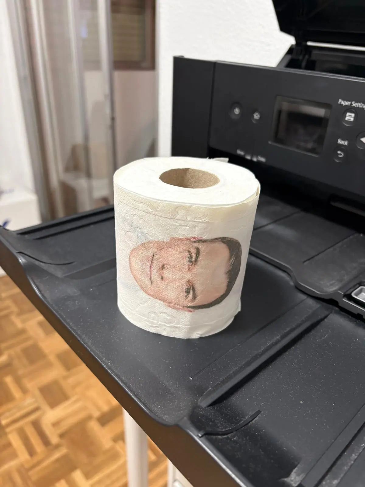 Comprar Papel Higiénico de Váter Pedro Sánchez La Flamenca de Borgoña Bandera España