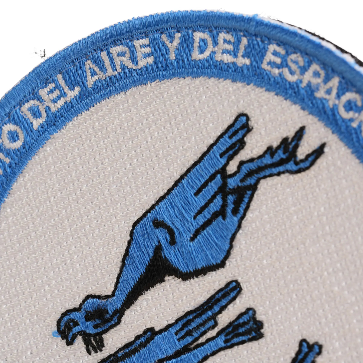 Comprar Parche Ejército del Aire Ala 11 <<Vista, Suerte y al Toro>> Bordado Velcro 9 cm La Flamenca de Borgoña Bandera España