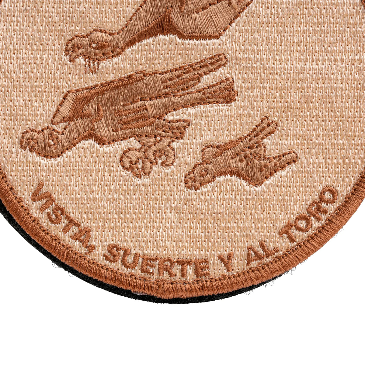 Comprar Parche Ejército del Aire Ala 11 «Vista, Suerte y al Toro» Bordado con Velcro — 9 cm La Flamenca de Borgoña Bandera España