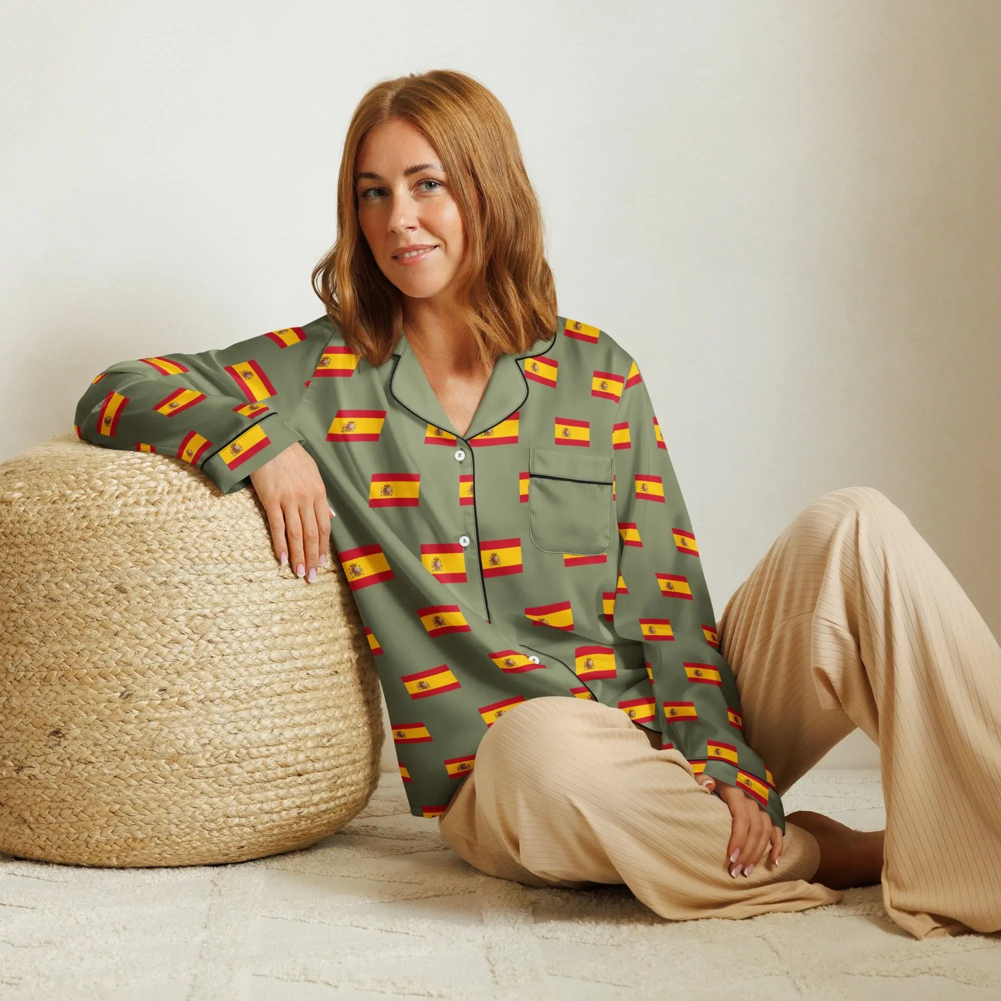 Comprar Pijama de manga larga Verde Bandera España con Ribete La Flamenca de Borgoña Bandera España