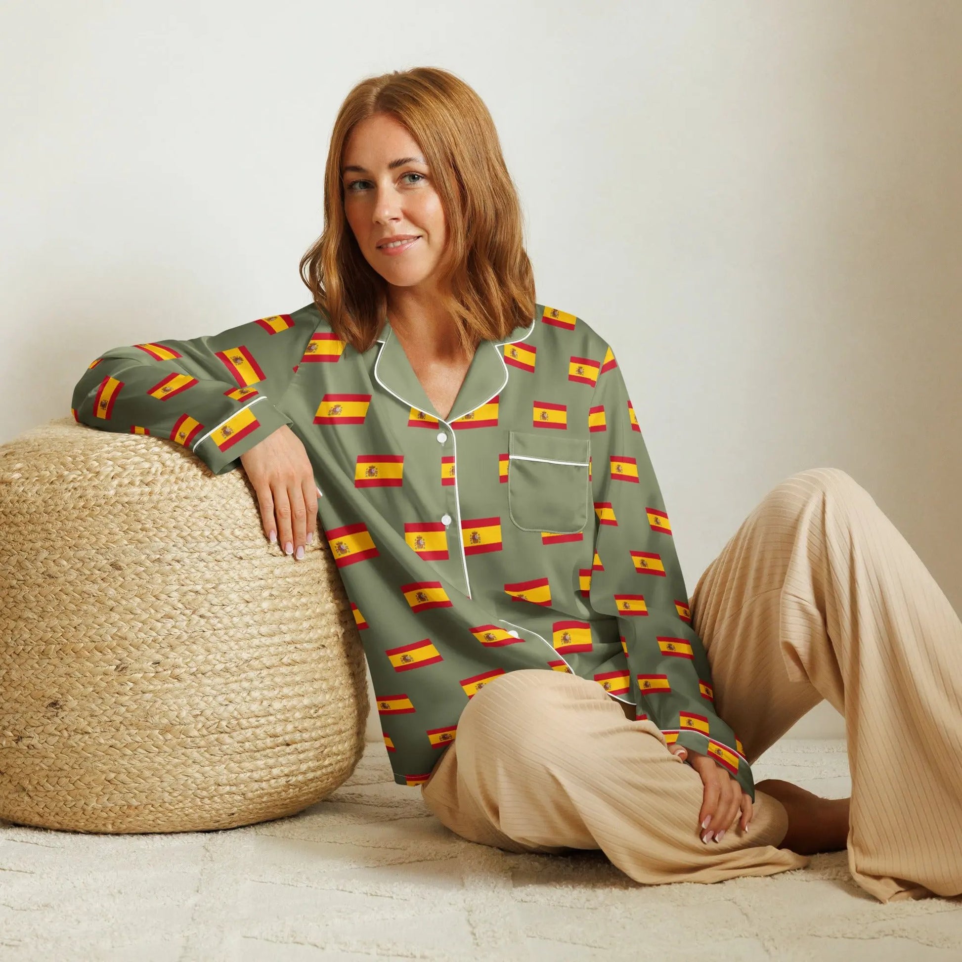 Comprar Pijama de manga larga Verde Bandera España con Ribete La Flamenca de Borgoña Bandera España