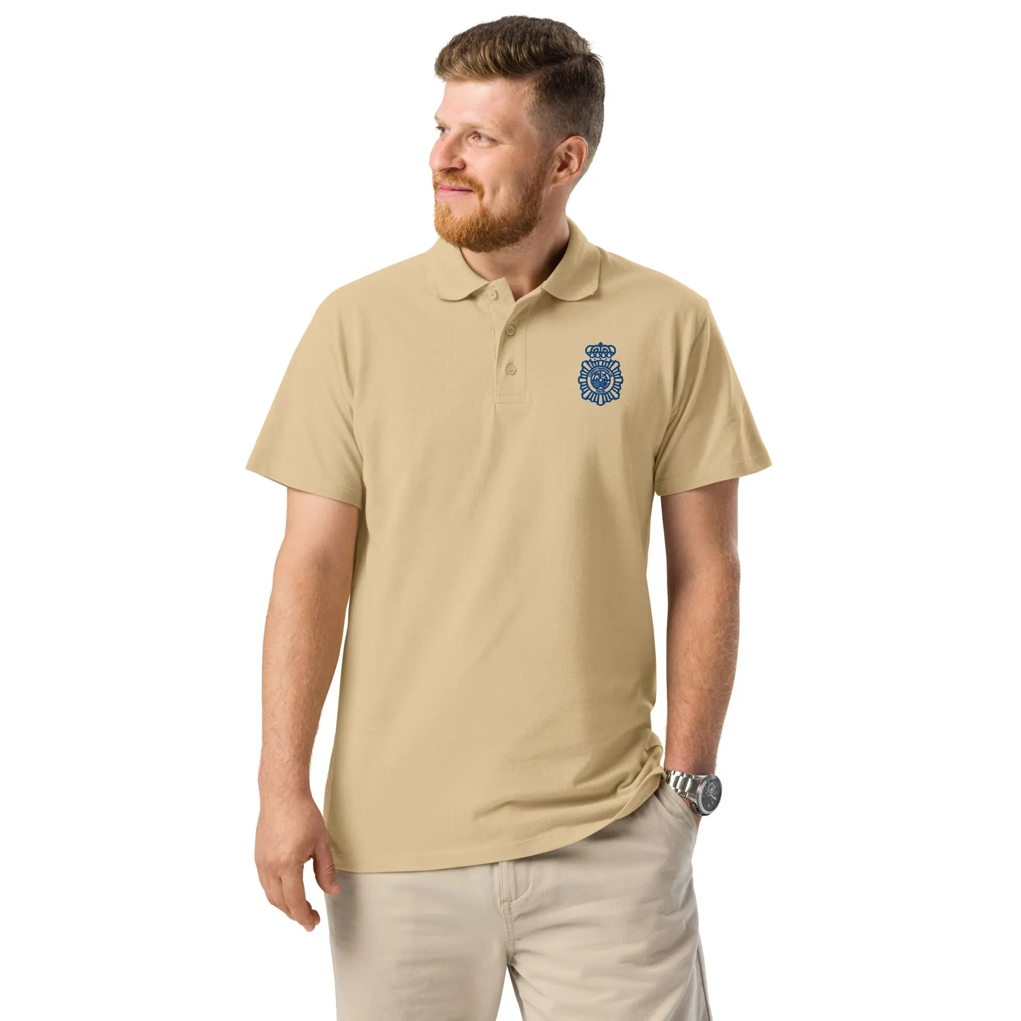 Comprar Polo Policía Nacional de piqué premium La Flamenca de Borgoña, Bandera de España, Cruz de Borgoña, Patricia Muñoz, VOX