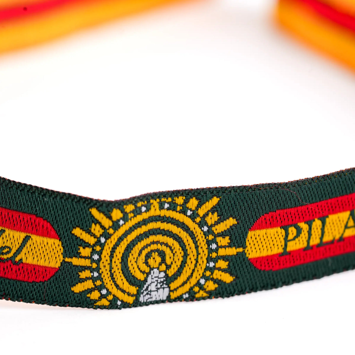 Comprar Pulsera de tela bordada Virgen del Pilar y Guardia Civil · Bandera de España La Flamenca de Borgoña Bandera España