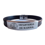 Armband aus kamelfarbenem Wildleder mit spanischem Wappen