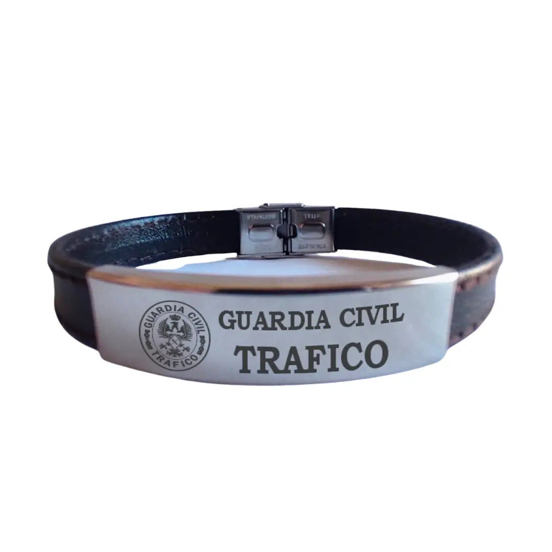 Armband aus kamelfarbenem Wildleder mit spanischem Wappen
