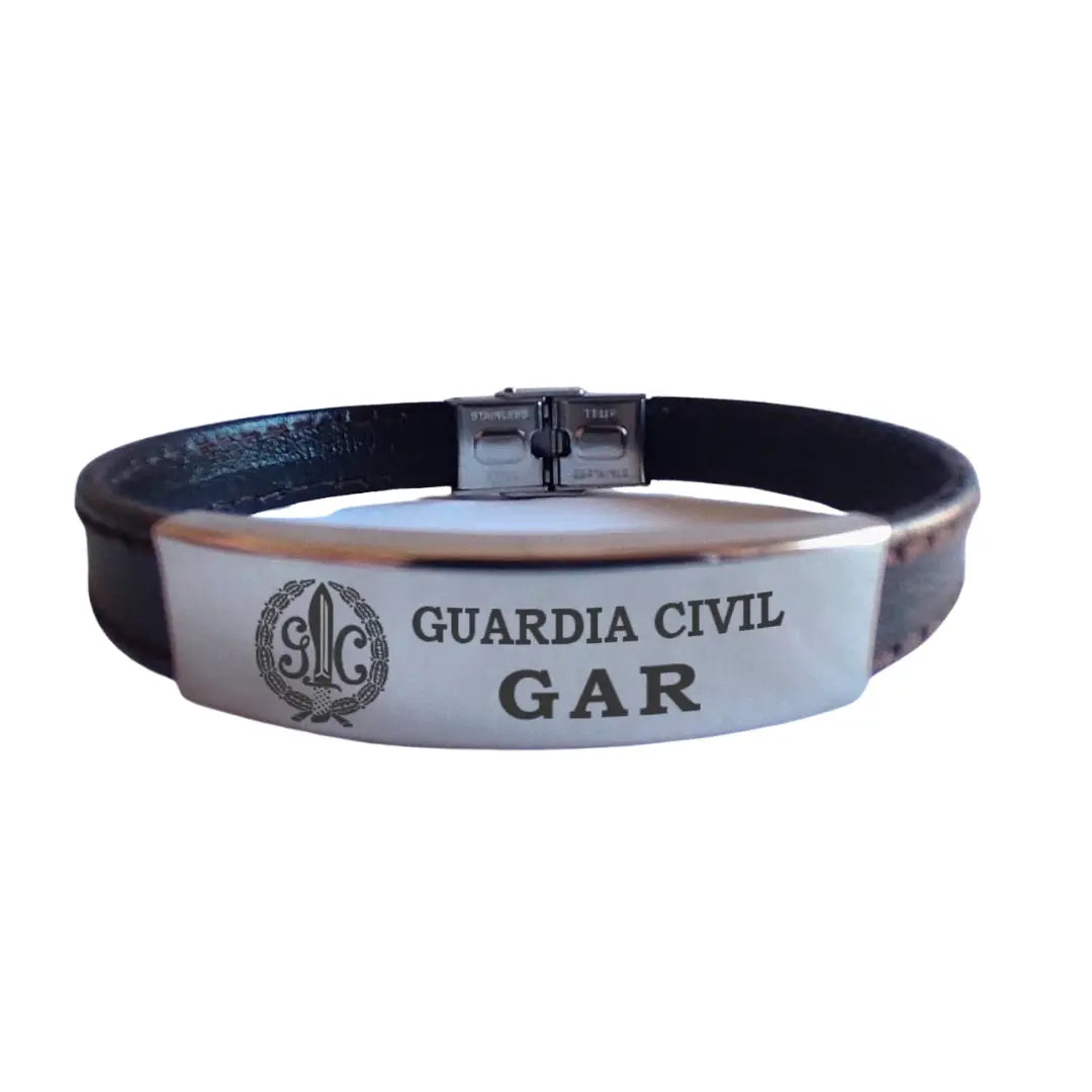 Armband aus kamelfarbenem Wildleder mit spanischem Wappen