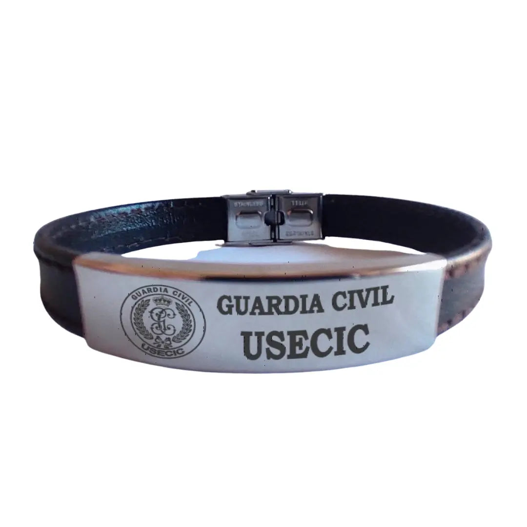 Armband aus kamelfarbenem Wildleder mit spanischem Wappen