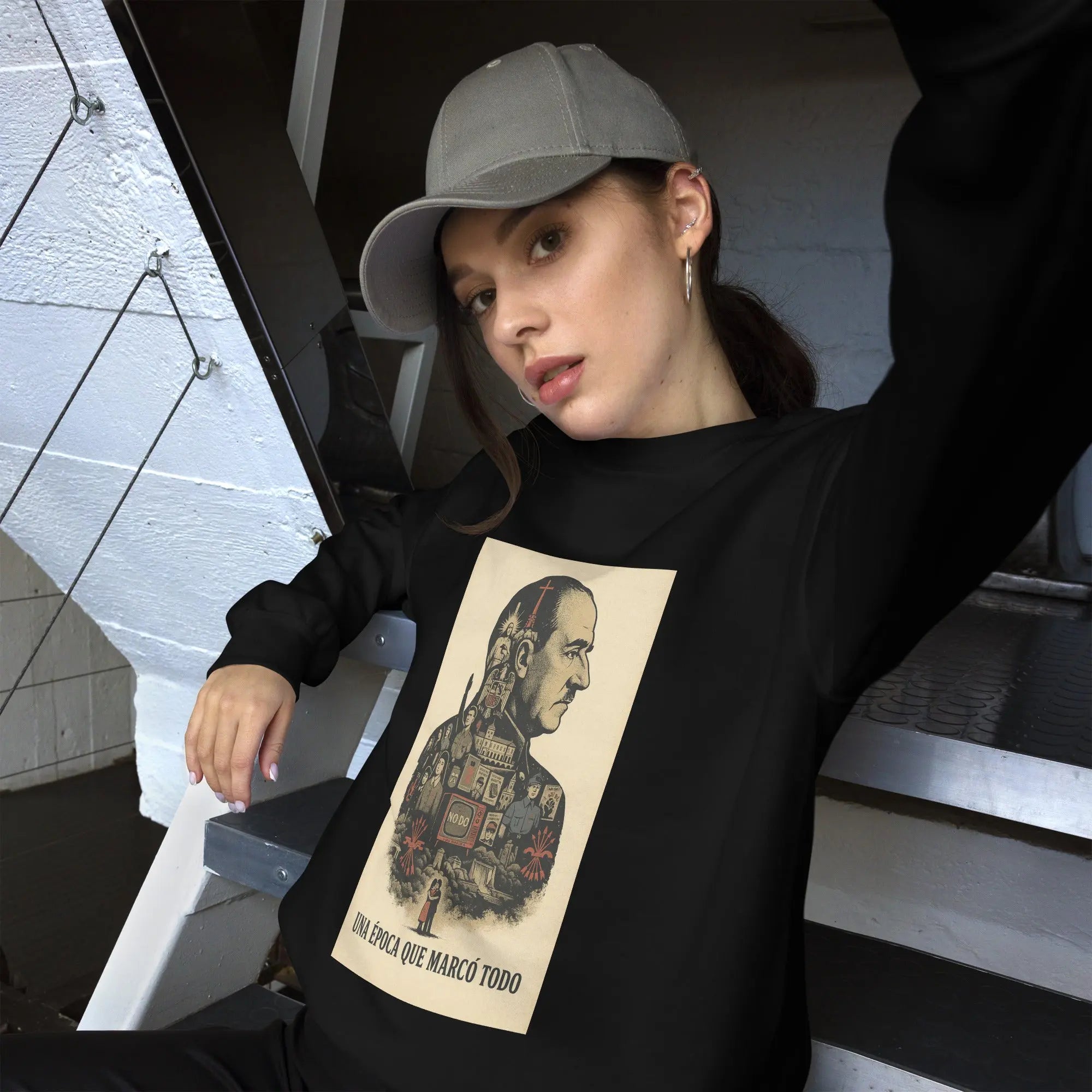 Comprar Sudadera Franco - Una época que marcó todo La Flamenca de Borgoña, Bandera de España, Cruz de Borgoña, Patricia Muñoz, VOX