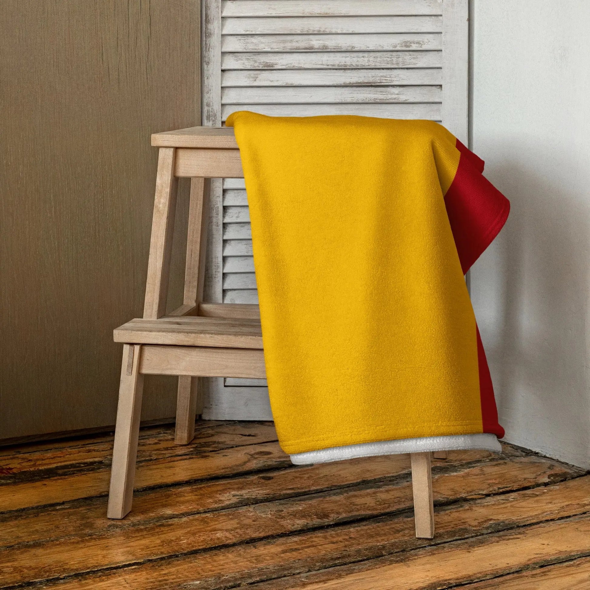 Comprar Toalla Bandera España con escudo La Flamenca de Borgoña Bandera España