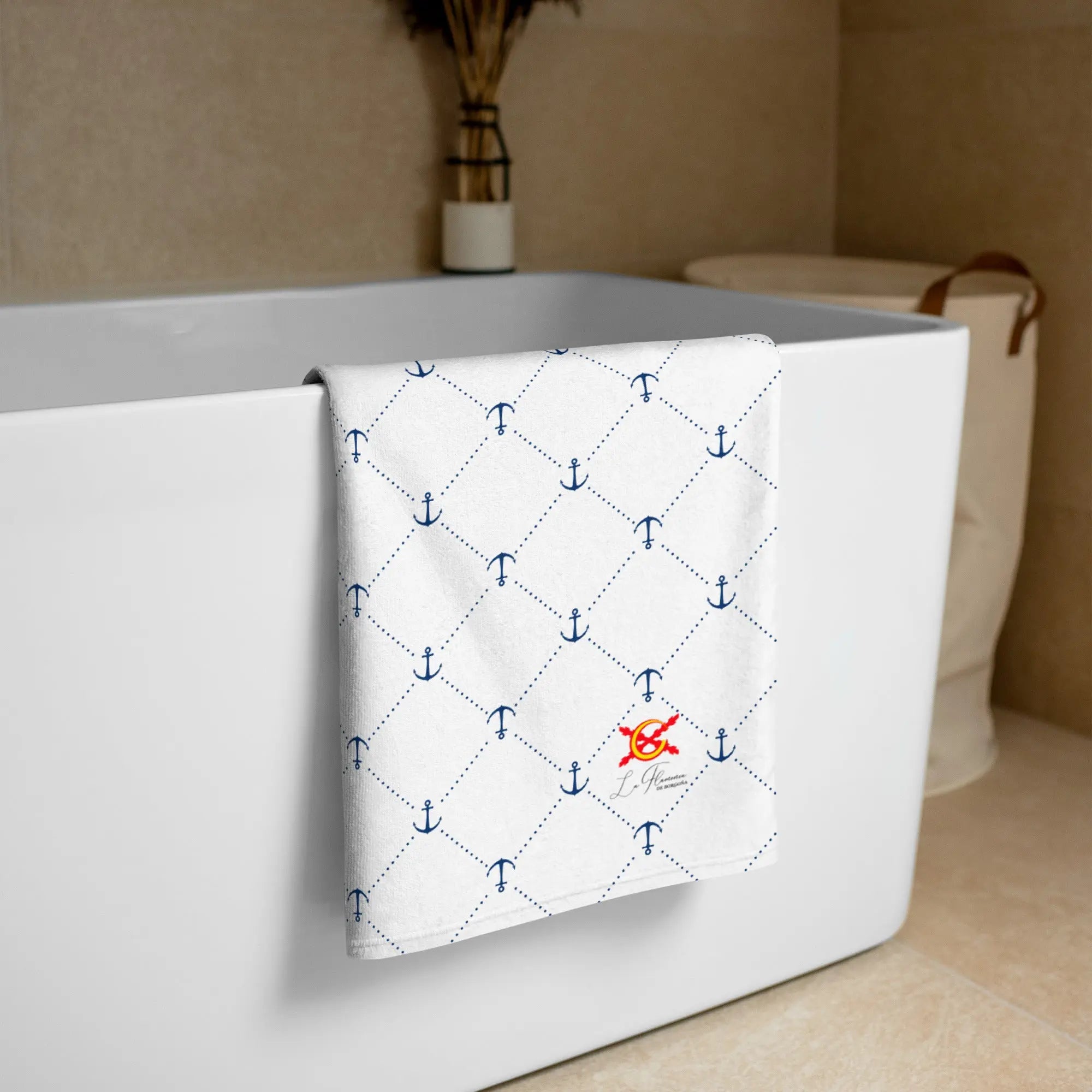 Comprar Toalla anclas azules - Colección Alta Mar V Bandera España La Flamenca de Borgoña Patricia Muñoz VOX