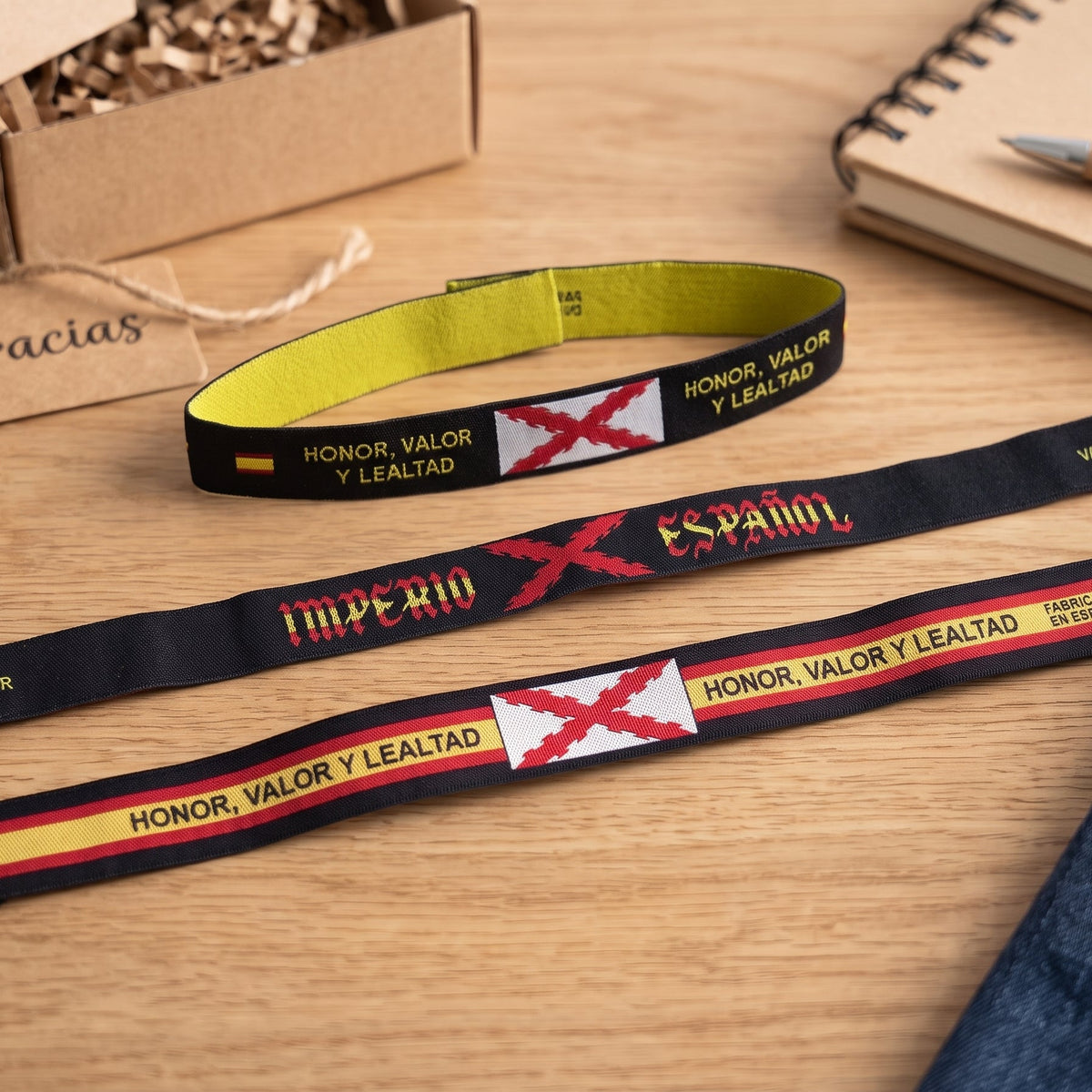 Lote 22 - Pack 3 pulseras de tela Cruz de Borgoña