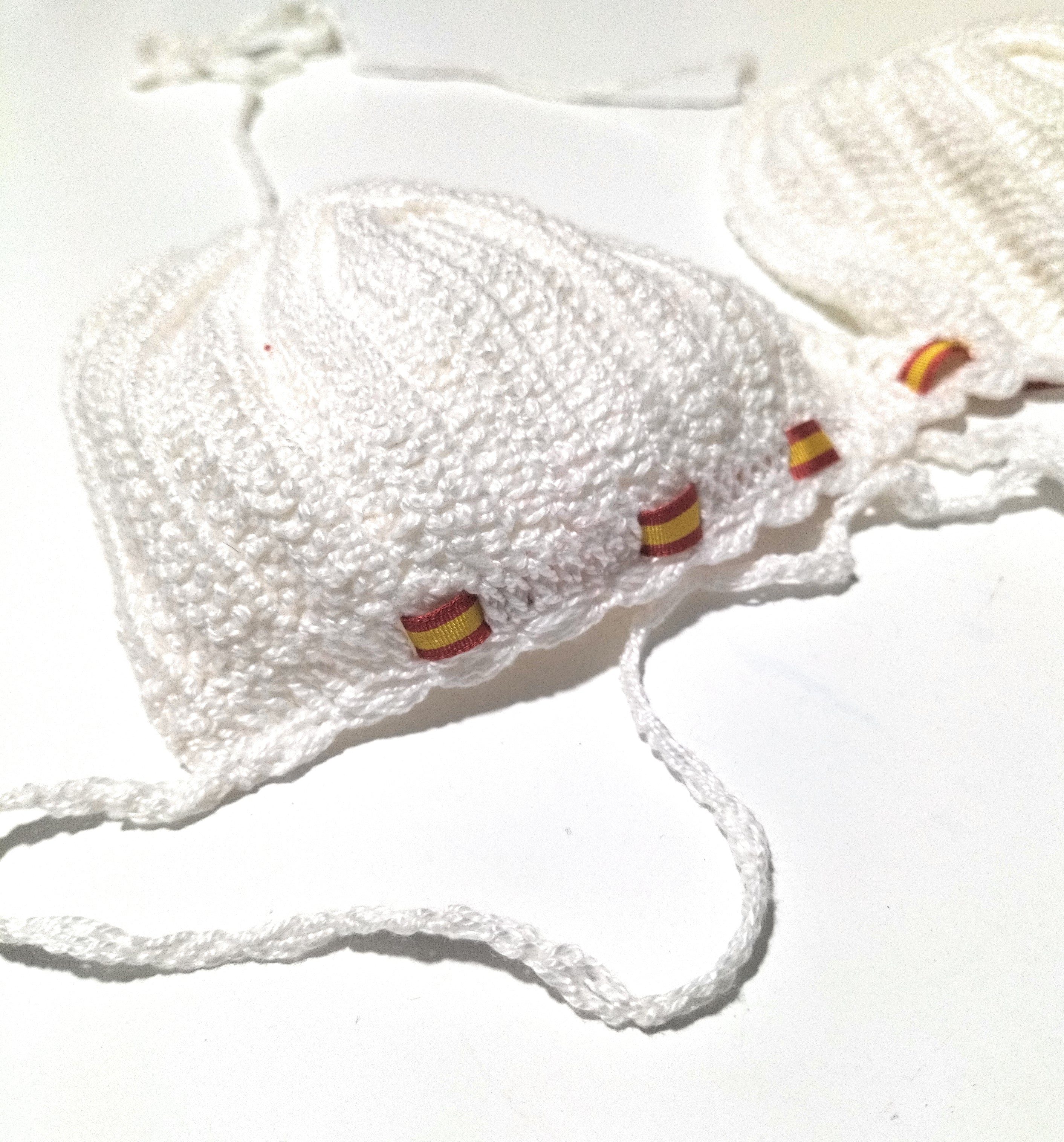 Comprar Sujetador Bikini crochet blanco Bandera de España Bandera España La Flamenca de Borgoña Patricia Muñoz VOX