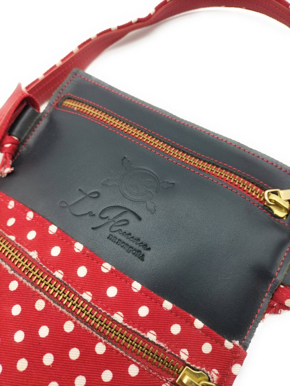 Comprar Bandolera de piel con lunares en contraste Bandera España La Flamenca de Borgoña Patricia Muñoz VOX