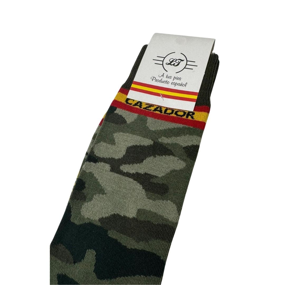 Comprar Calcetines Cazador Camuflaje Bandera España La Flamenca de Borgoña Patricia Muñoz VOX