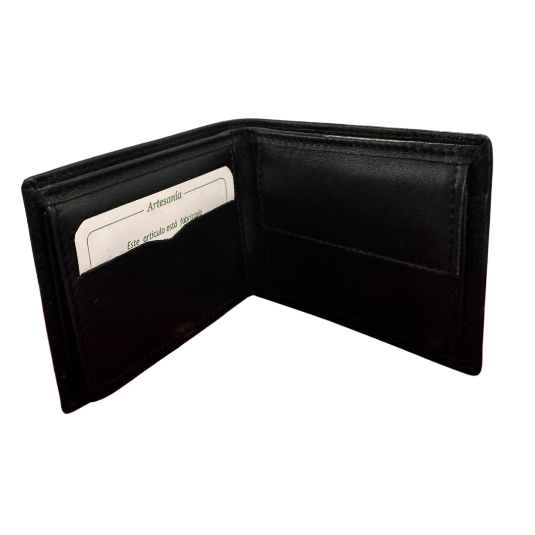 Burgunderfarbene Geldbörse mit Kreuz