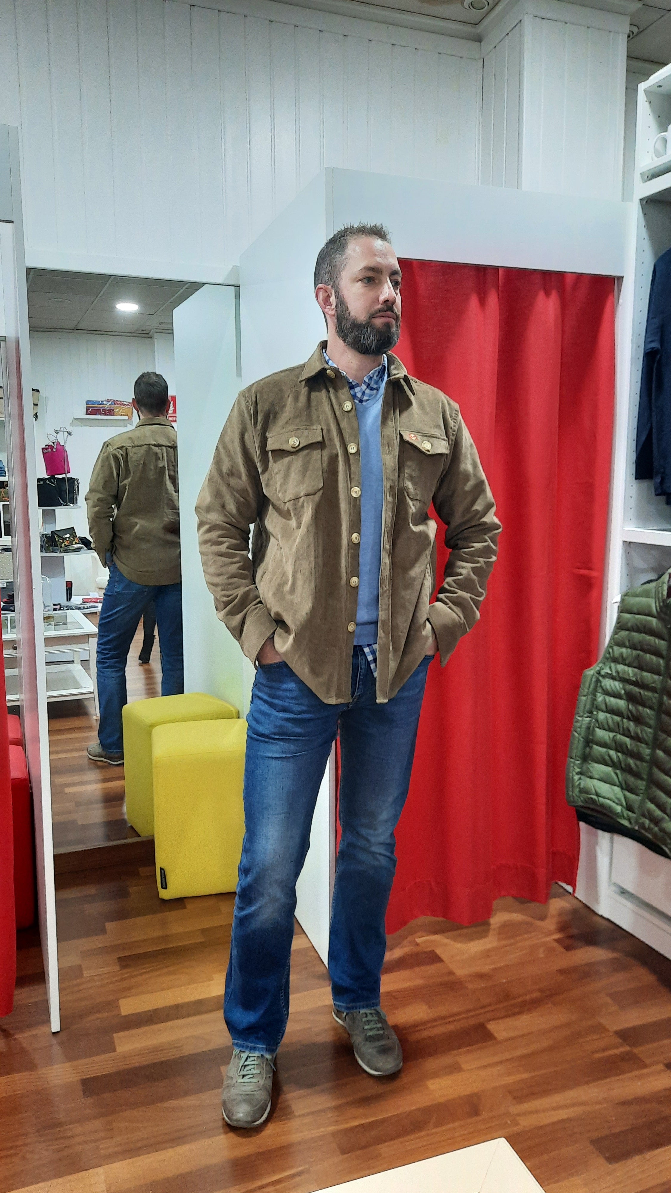 Comprar Sobrecamisa Bandera España hombre Pana marrón - OFERTA Bandera España La Flamenca de Borgoña Patricia Muñoz VOX