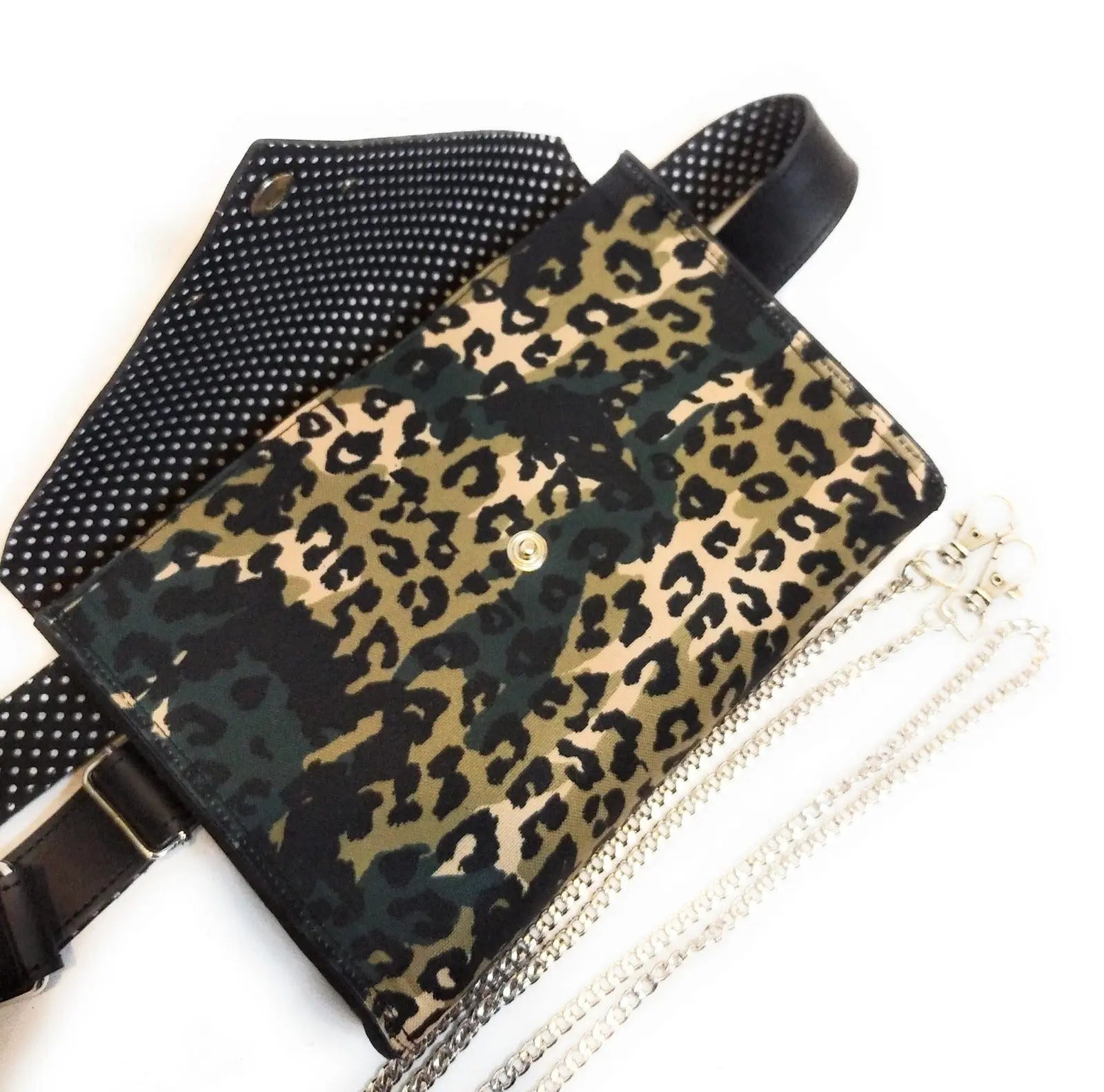 Comprar Bolso mano, riñonera y cadena Leopardo Bandera España La Flamenca de Borgoña Patricia Muñoz VOX