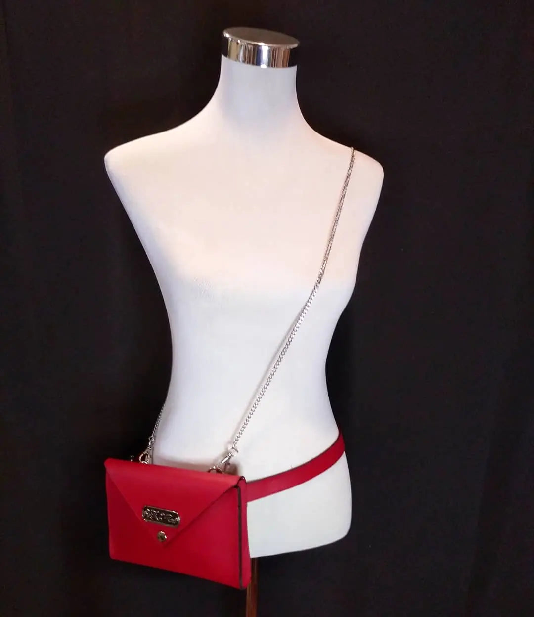 Comprar Bolso mano, riñonera y cadena Rojo Bandera España La Flamenca de Borgoña Patricia Muñoz VOX