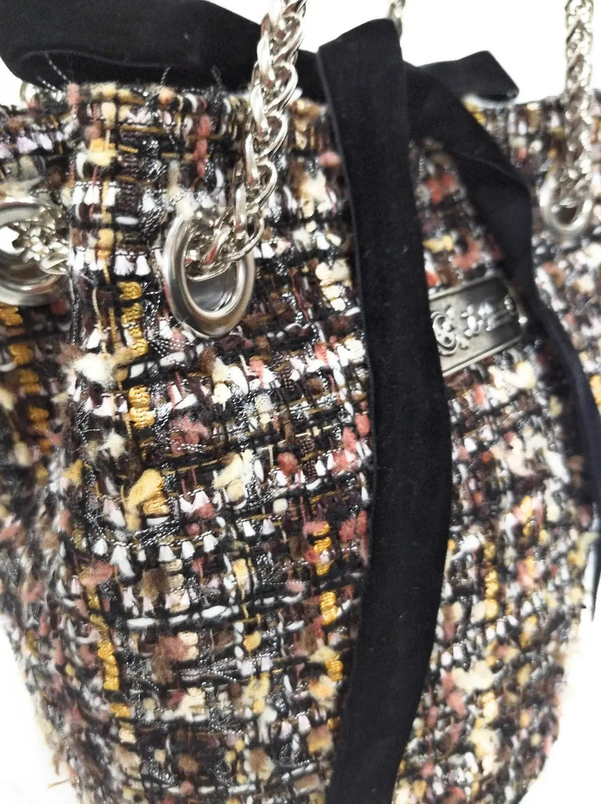 Comprar Bolso saco bombonera Channel "Otoño" Bandera España La Flamenca de Borgoña Patricia Muñoz VOX