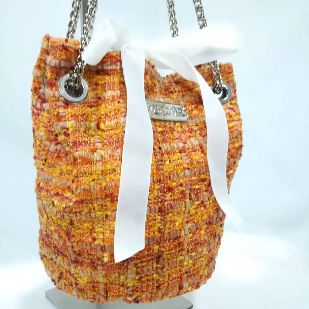 Comprar Bolso saco bombonera Channel Calabaza Bandera España La Flamenca de Borgoña Patricia Muñoz VOX